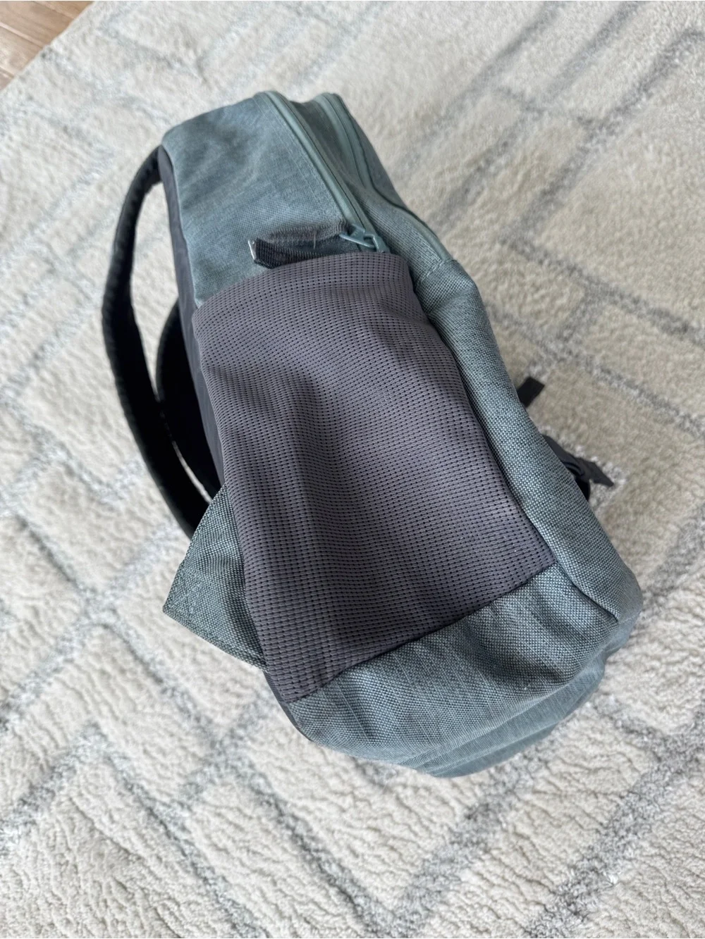 Dakine URBN Mission 18L Backpack Grey Heather Skateboard Carry Daypack gropcore